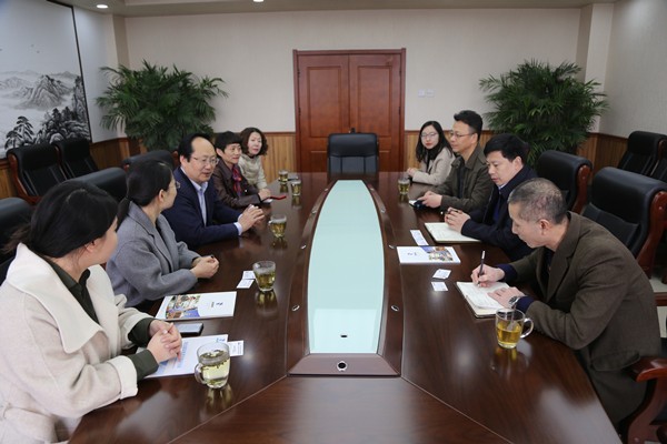 外专局领导、专家与九州酷游ku游官网领导座谈 网传版.jpg